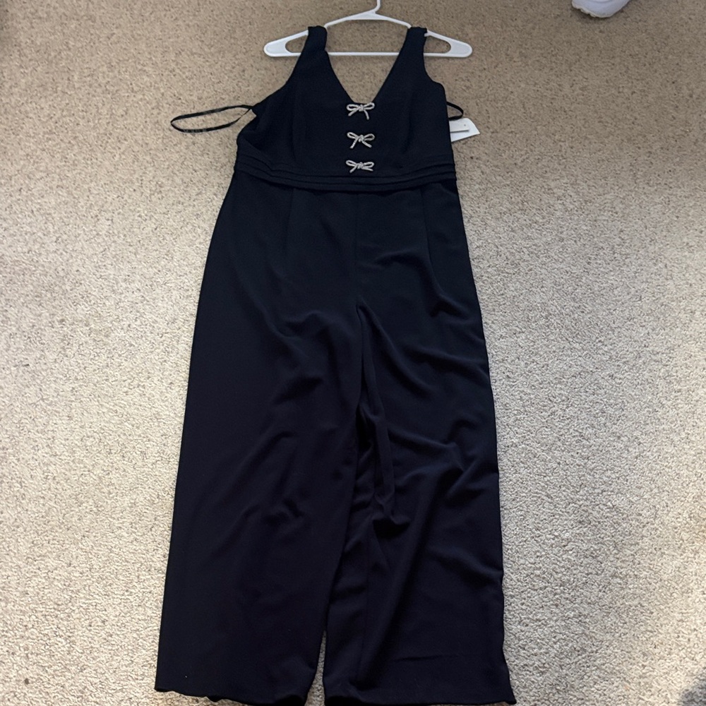Chic Black Sleeveless Jumpsuit